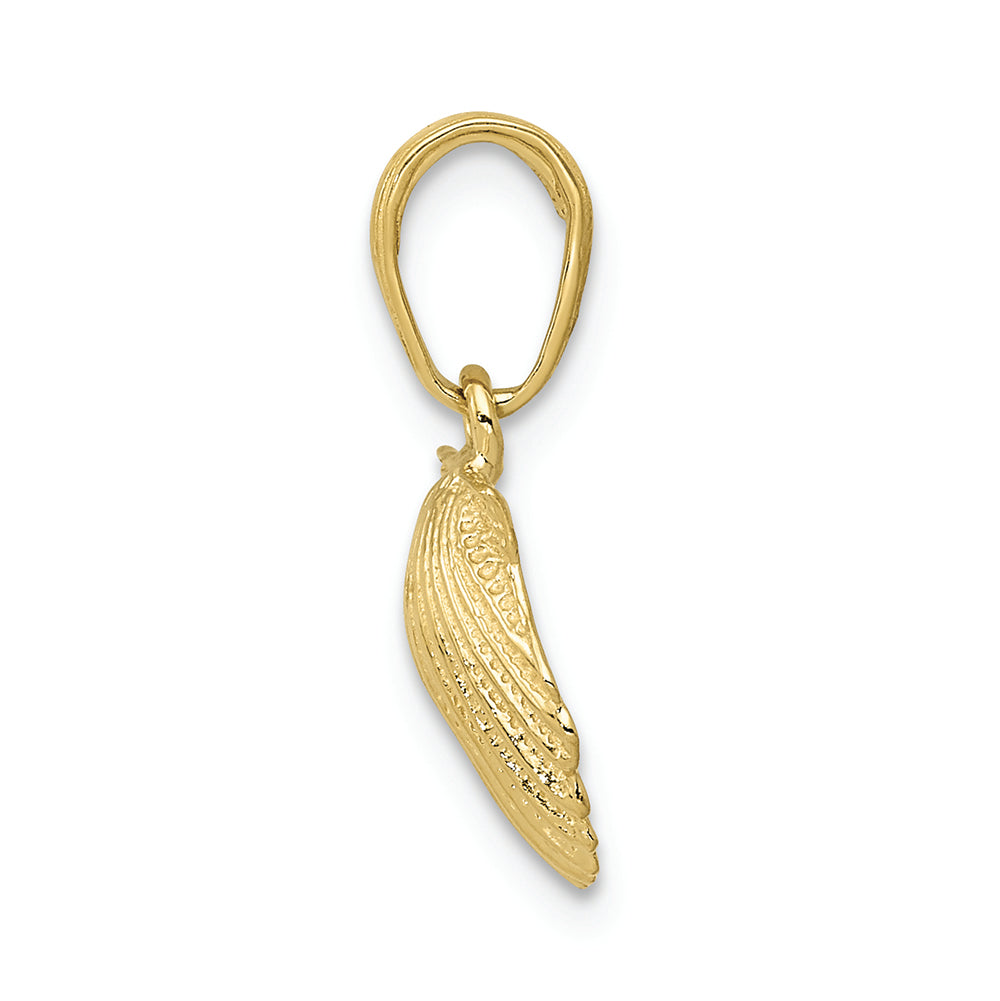 FJC Finejewelers 10k Yellow Gold Scallop Shell Charm