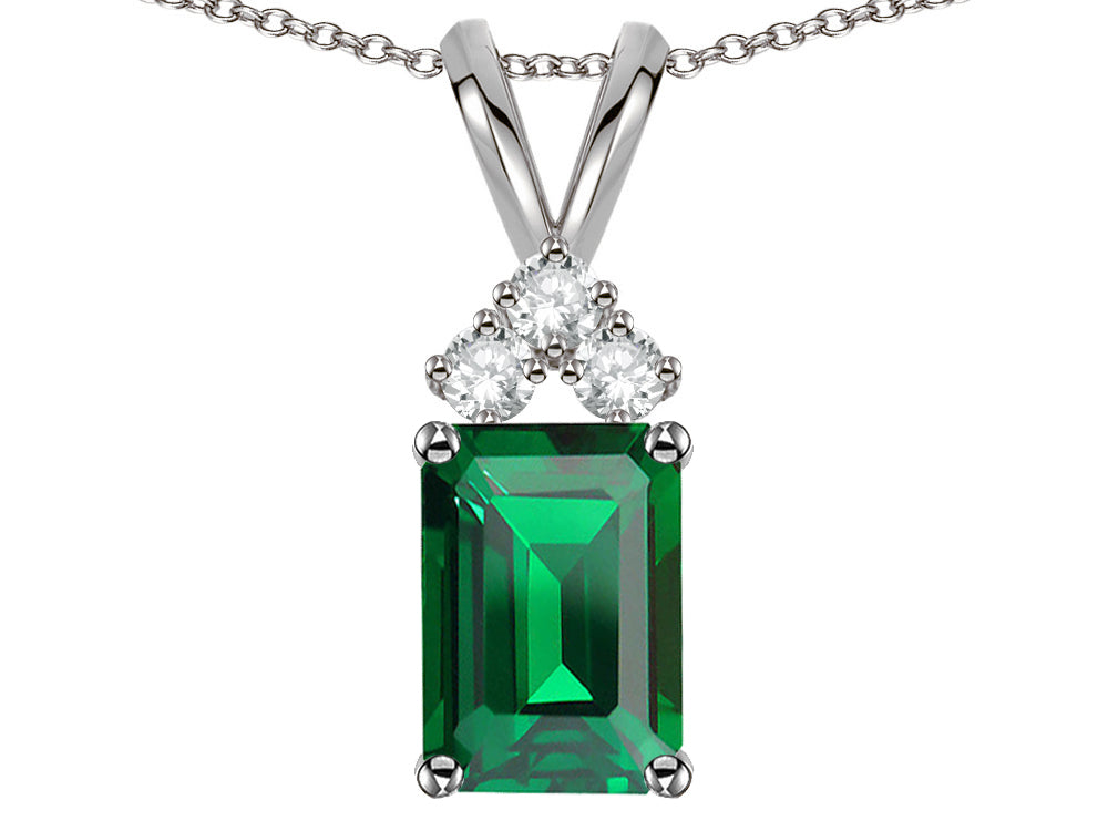 Star K Classic Emerald Octagon Cut 8x6mm Simulated Emerald Rabbit Ear Pendant Necklace