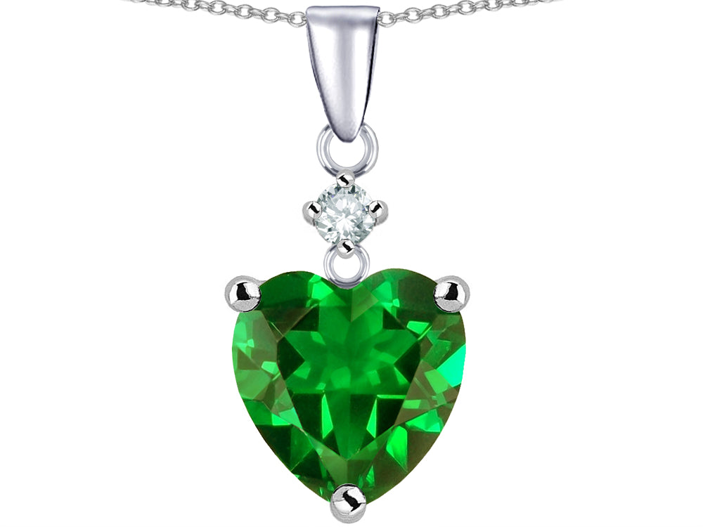 Star K 8mm Heart Shape Simulated Emerald Pendant Necklace