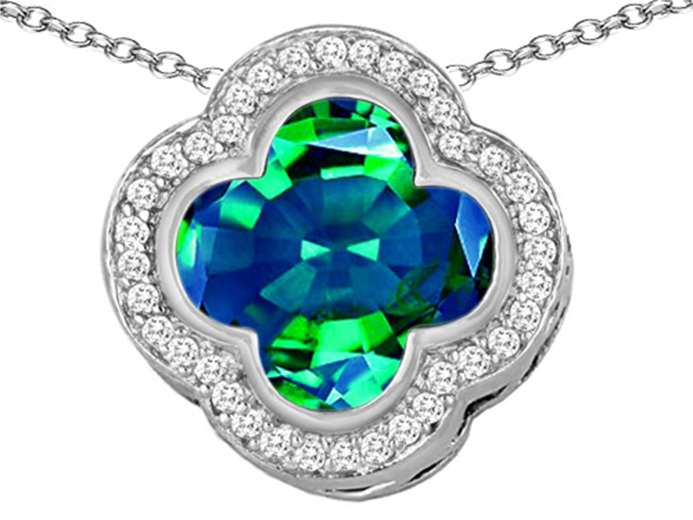 Star K Large Clover Pendant Necklace with 12mm Clover Cut Simulated Emerald