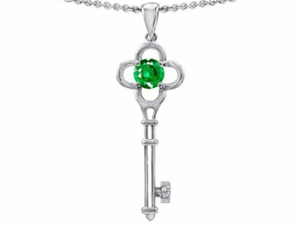 Tommaso Design Key to my Heart Clover Pendant Necklace with Simulated Emerald