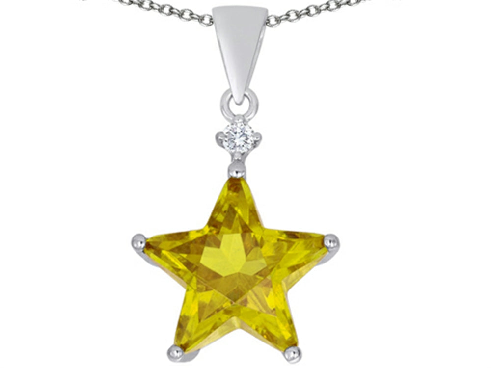Star K Large 14mm Fancy Star Pendant Necklace with Simulated Citrine