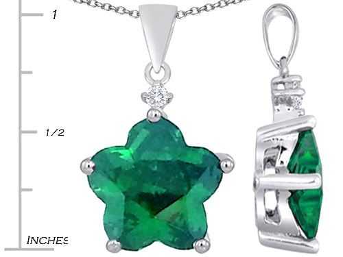 Star K Large 14mm Flower Shape Star Pendant Necklace with Simulated Emerald