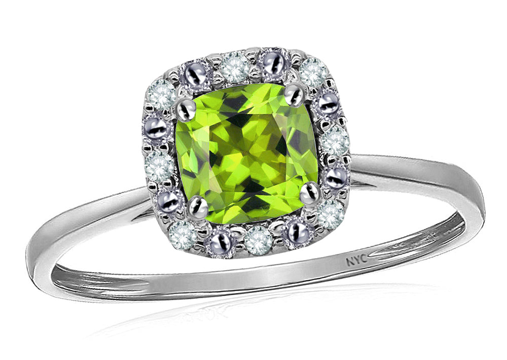 Star K 14 kt White Gold Classic Cushion-Cut Peridot Designer Halo Ring