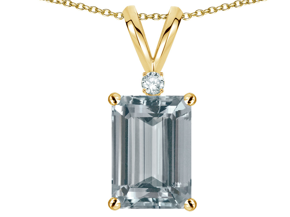Star K  Classic Octagon Emerald Cut 8x6mm Genuine Aquamarine Pendant Necklace