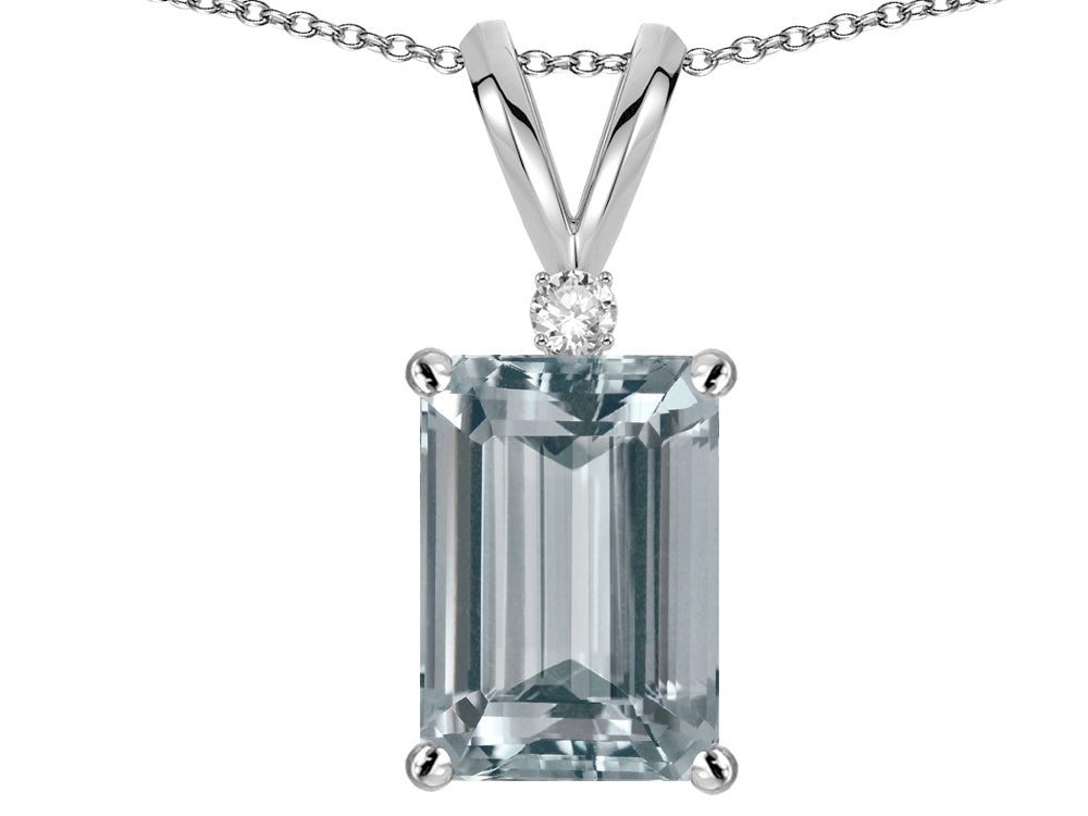 Star K  Classic Octagon Emerald Cut 8x6mm Genuine Aquamarine Pendant Necklace