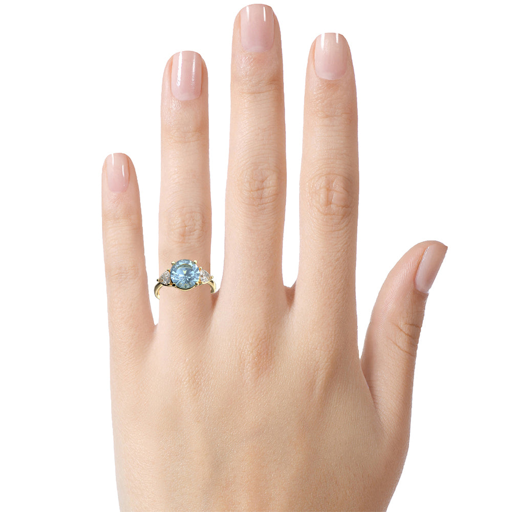 Star K Three 3 Stone 8mm Round Genuine Sky Blue Topaz Trillion Engagement Promise Comfort fit Ring