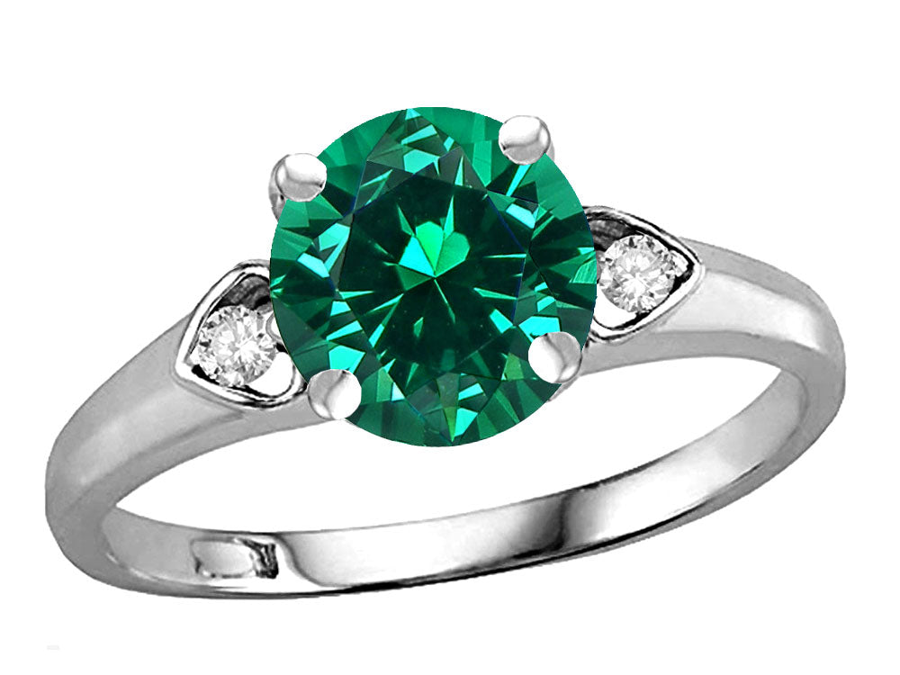 Star K Round 7mm Simulated Emerald Three 3 Stone Heart Engagement Promise Wedding Ring