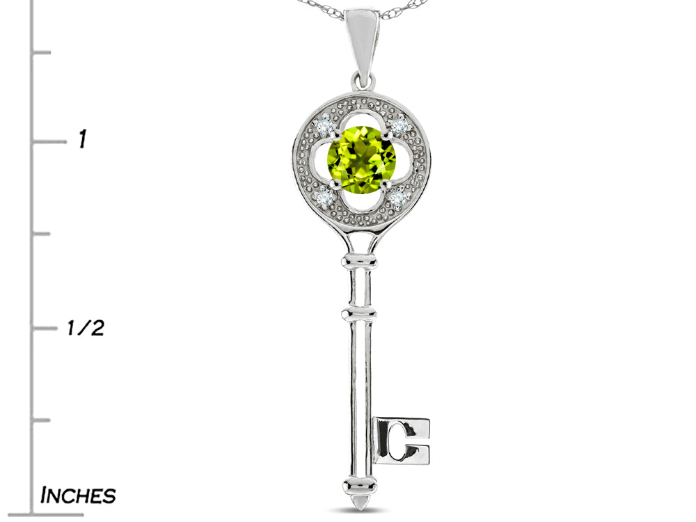 Star K  Key to my Heart Clover Key Pendant Necklace with Round Genuine Peridot