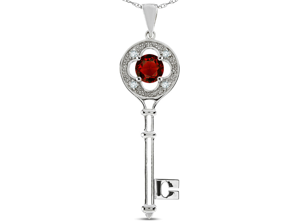 Star K  Key to my Heart Clover Key Pendant Necklace with Round Genuine Garnet