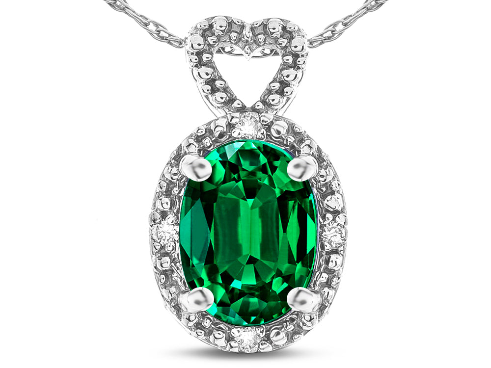 Star K  Oval 8x6mm Simulated Emerald Vintage Antique Look Heart Pendant Necklace