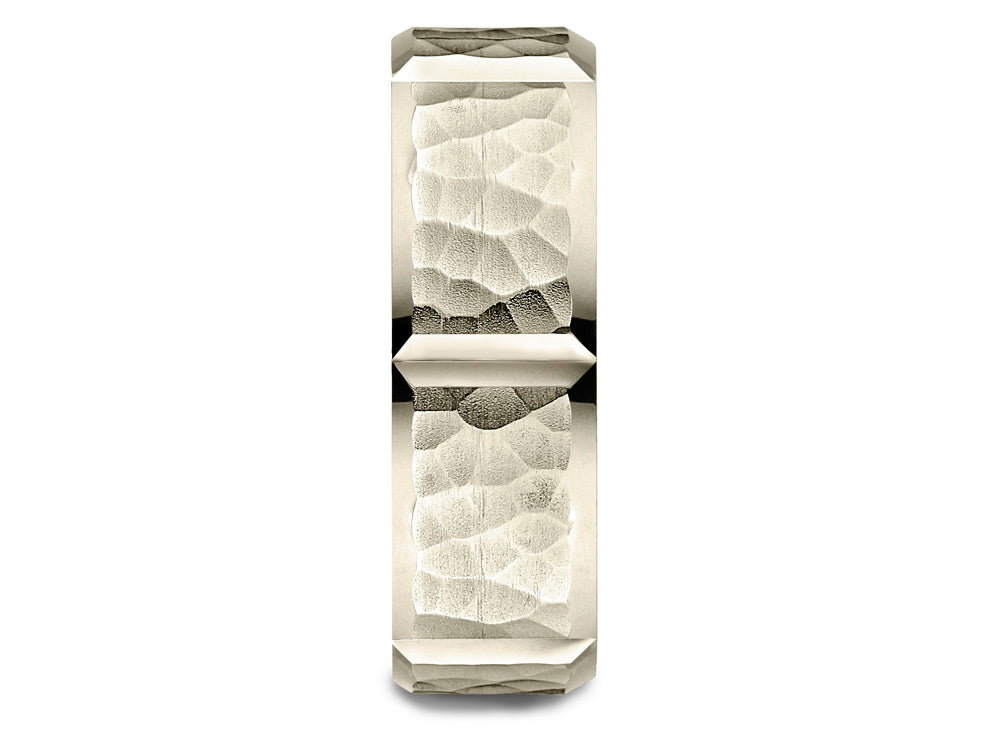 Benchmark 18 Karat Gold 7mm Comfort-fit Hammered Finish Grooved Carved Design Wedding Band Ring