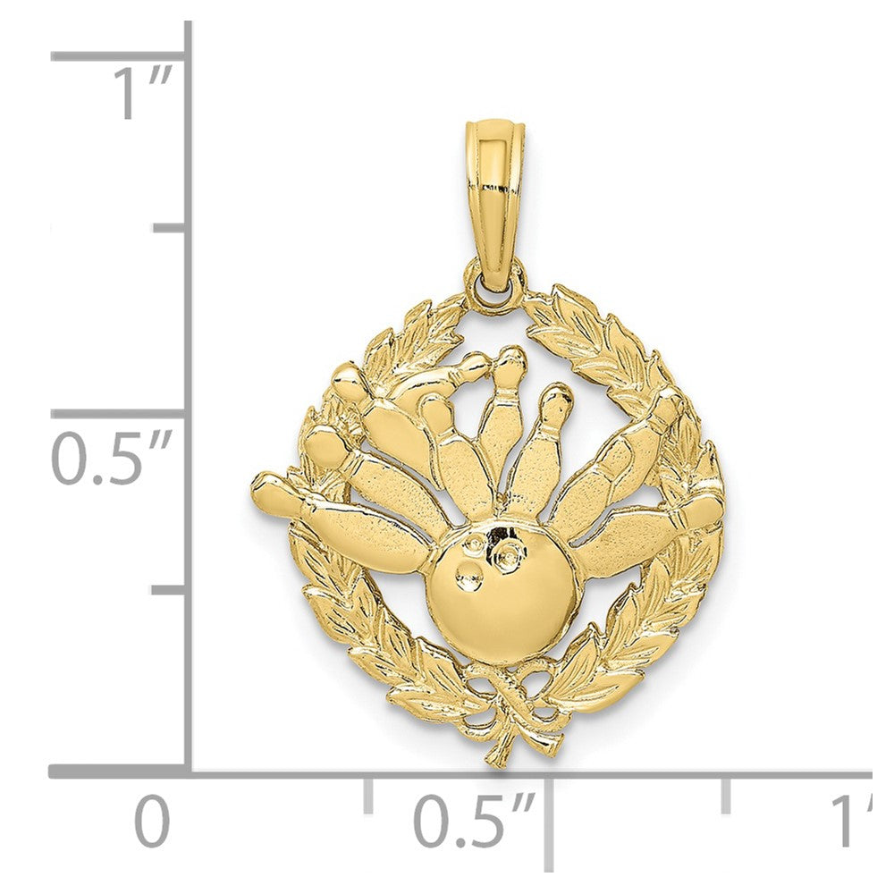 FJC Finejewelers 10 kt Yellow Gold Bowling Story in Leaf Circle Charm 18 x 18 mm