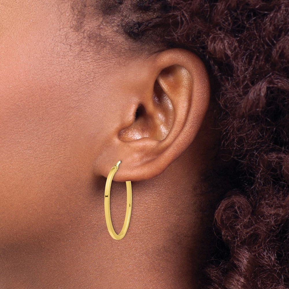 FJC Finejewelers 10 kt Yellow Gold Brushed and Polished Oval Hoop Earrings 35 mm x 25 mm