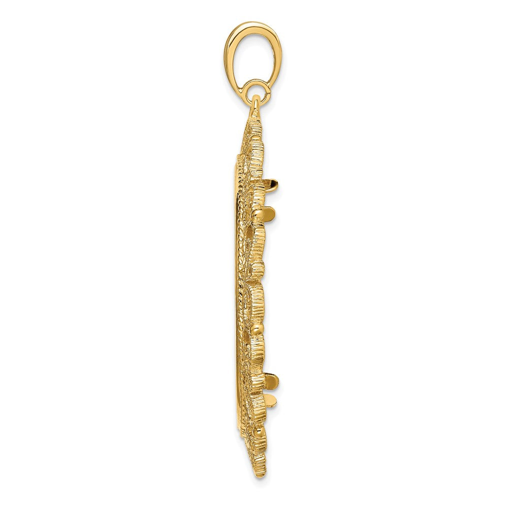 FJC Finejewelers 14 kt Yellow Gold and Textured Victorian 34.2mm Prong Coin Bezel Pendant