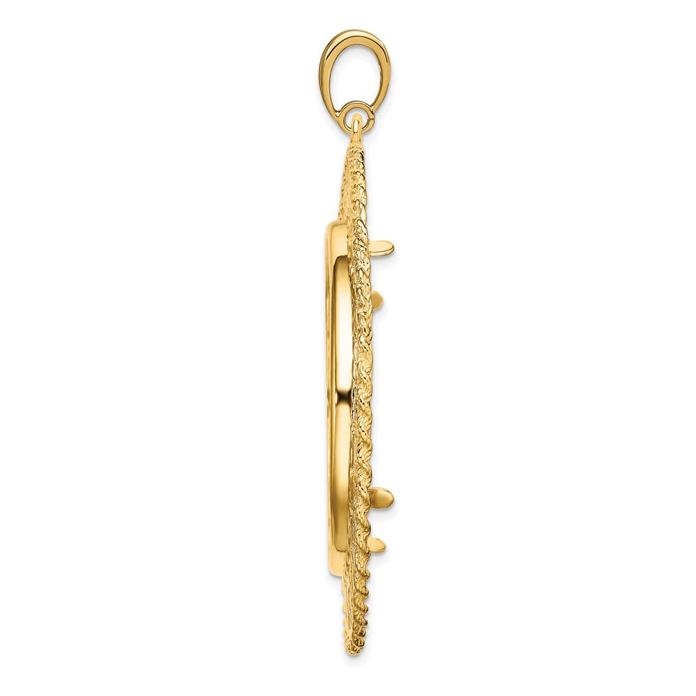 FJC Finejewelers 14 kt Yellow Gold Greek Key with Rope Border 32.7mm Prong Coin Bezel Pendant
