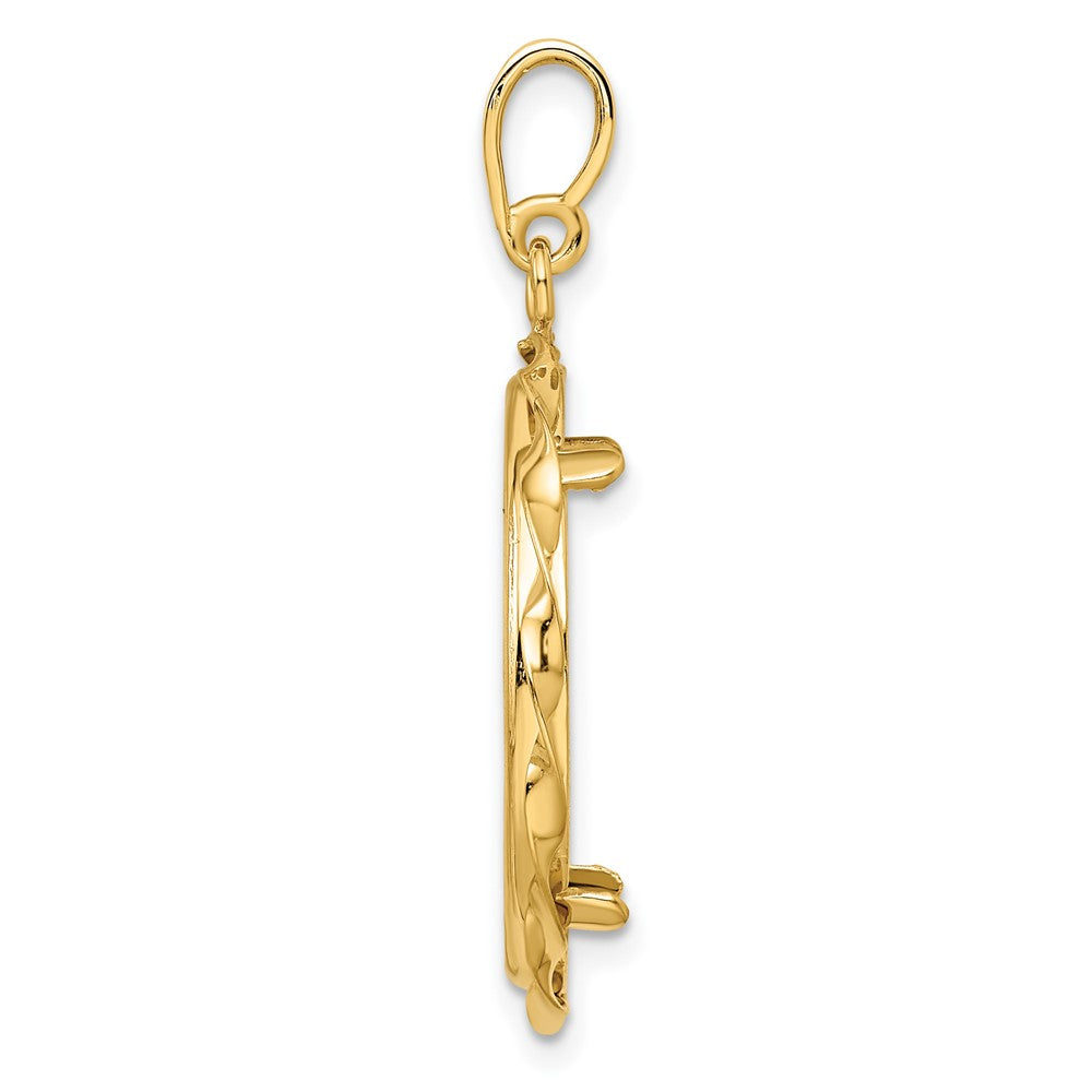 FJC Finejewelers 14 kt Yellow Gold Hand Twisted Ribbon 22.0mm Prong Coin Bezel Pendant