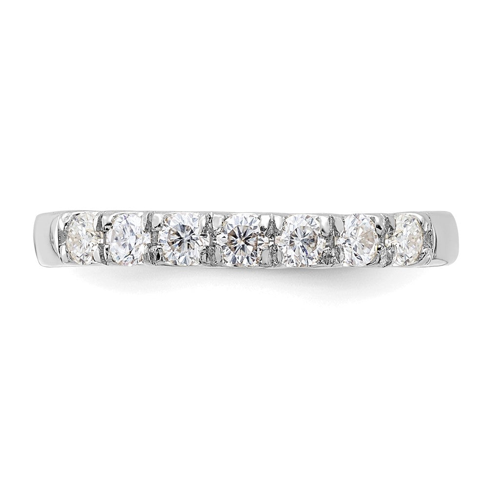 FJC Finejewelers 14 kt White Gold  7 Stone G H I True Light Moissanite Band 2 mm