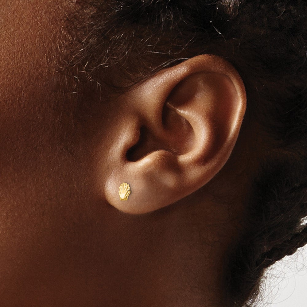FJC Finejewelers 14 kt Yellow Gold Button Madi K Shell Post Earrings 5 mm x 5 mm