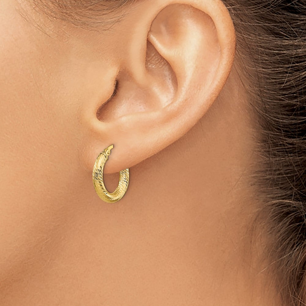 FJC Finejewelers 14 kt Yellow Gold 3x10 Bright Cut Round Hoop Earrings 17 mm x 16 mm