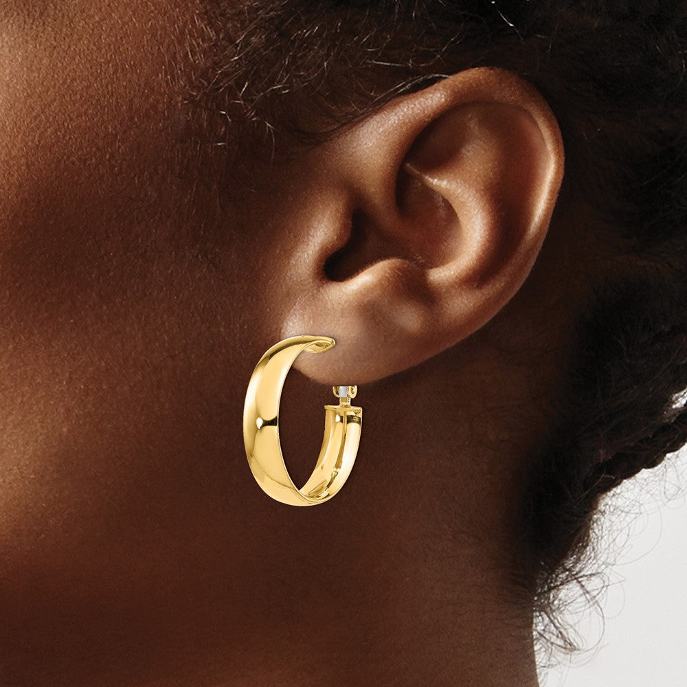 FJC Finejewelers 14 kt Yellow Gold 6mm High Polished Omega Back Hoop Earrings 25 mm x 24 mm