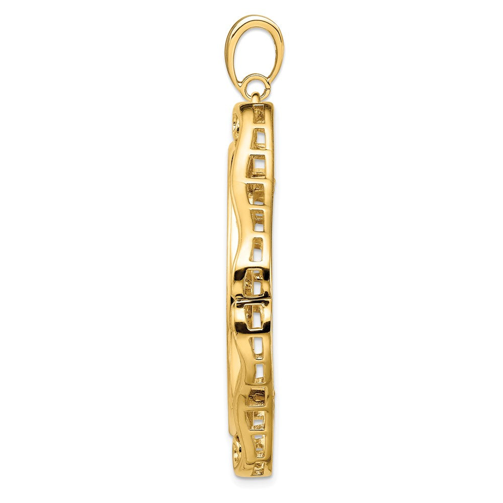 FJC Finejewelers 14 kt Yellow Gold Cushion Shape Scroll 34.2mm Prong Coin Bezel Pendant