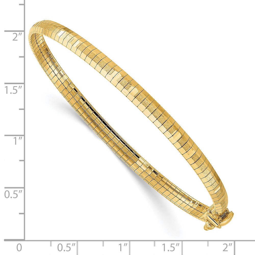 FJC Finejewelers 14 kt Yellow Gold Omega and Cubetto Yellow and Satin Bright Cut Omega Bracelet 7.5 Inches x 4.15 mm