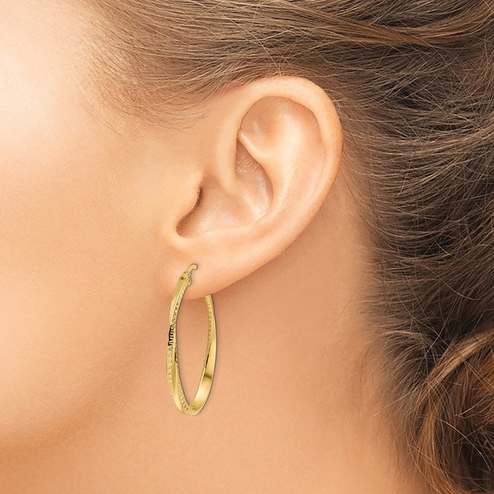 FJC Finejewelers 14 kt Yellow Gold Polished Twisted Oval Hoop Earrings 36 x 25 mm