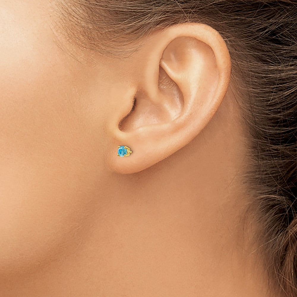 FJC Finejewelers 14 kt Yellow Gold Stud Aquamarine Post Earrings 4 x 4 mm