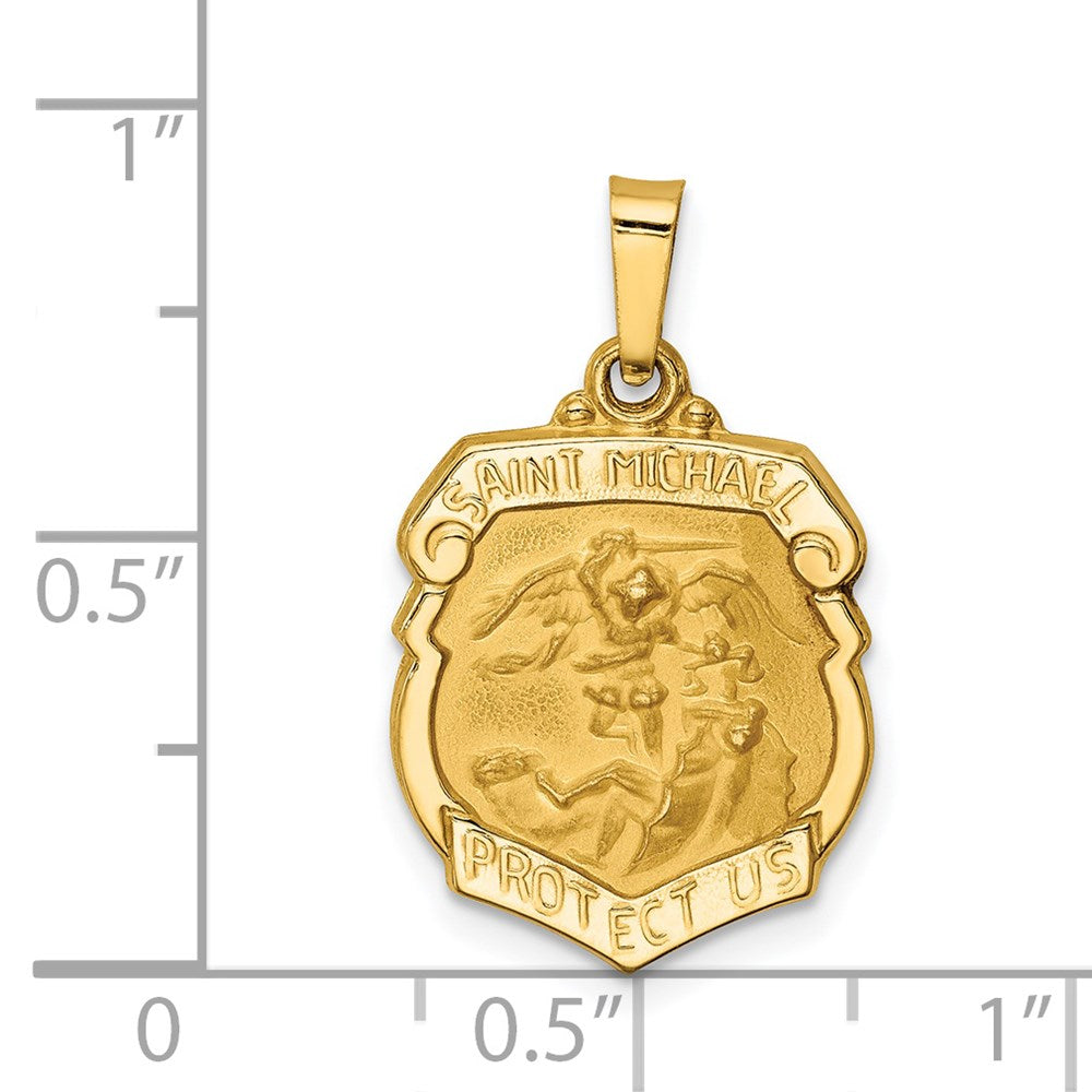 FJC Finejewelers 14 kt Yellow Gold Polished and Satin St Michael Badge Medal Hollow Charm 20 x 14 mm