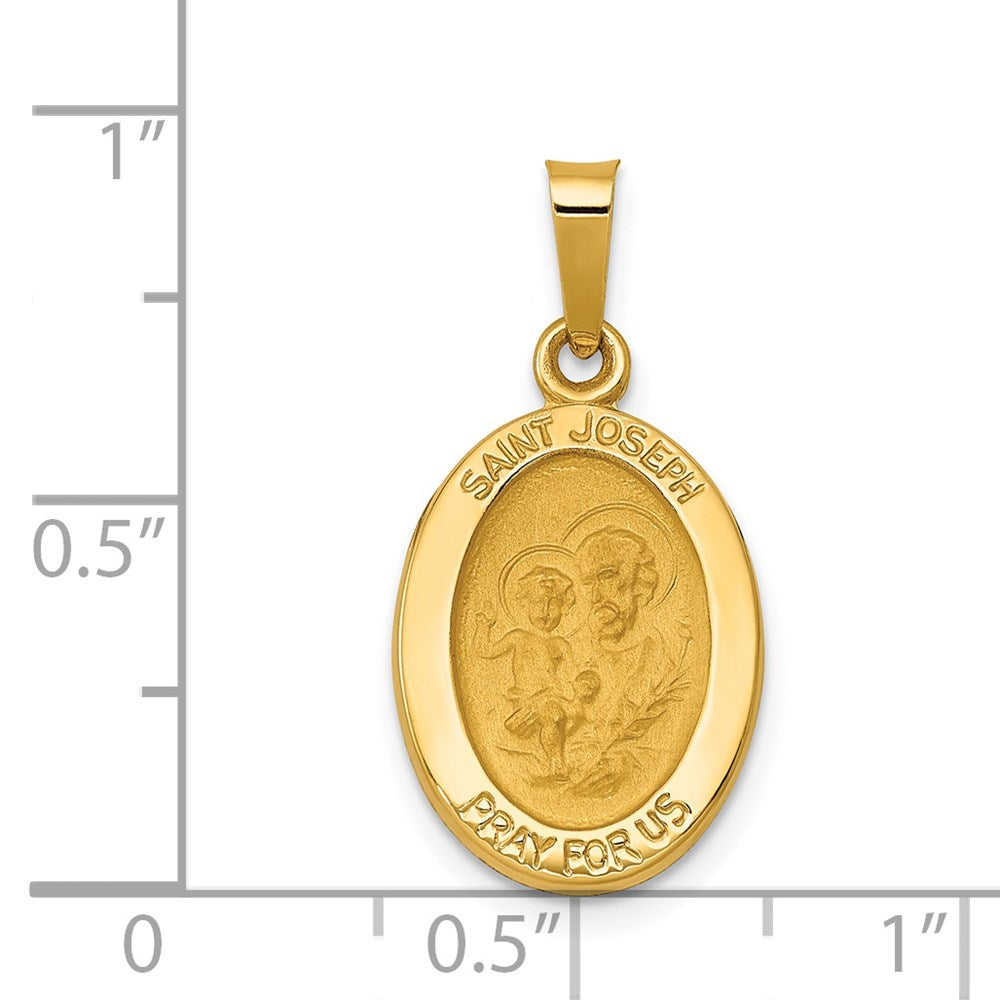 FJC Finejewelers 14 kt Yellow Gold Polished and Satin St Joseph Medal Hollow Charm 24 x 12 mm