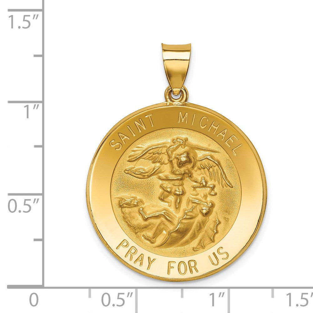 FJC Finejewelers 14 kt Yellow Gold Polished and Satin St Michael Medal Hollow Charm 28 x 25 mm