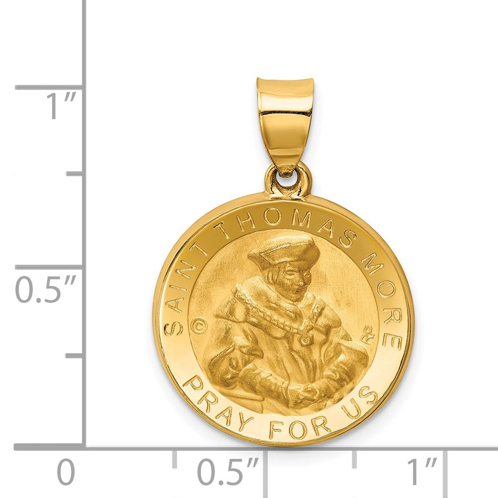 FJC Finejewelers 14 kt Yellow Gold Polished / Satin St. Thomas More Hollow Medal Charm 26 x 18 mm