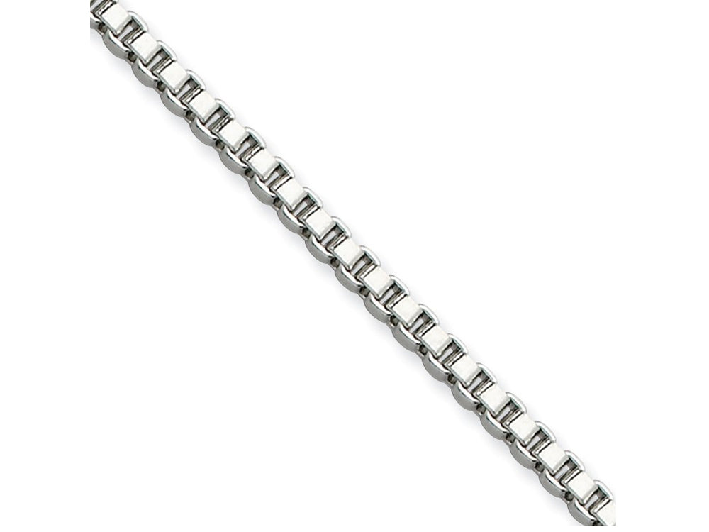 Chisel Stainless Steel 2.4mm 18in Box Chain Necklace