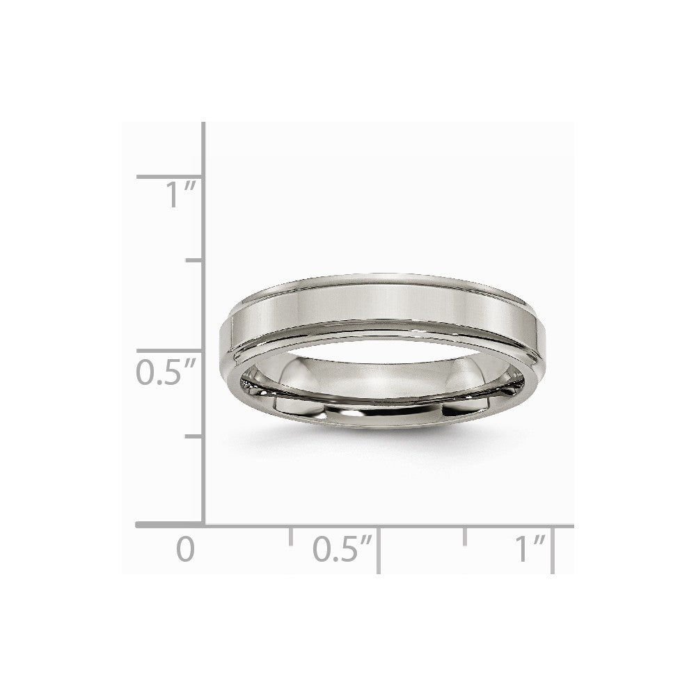 Chisel Titanium Ridged Edge 5mm Polished Wedding Band